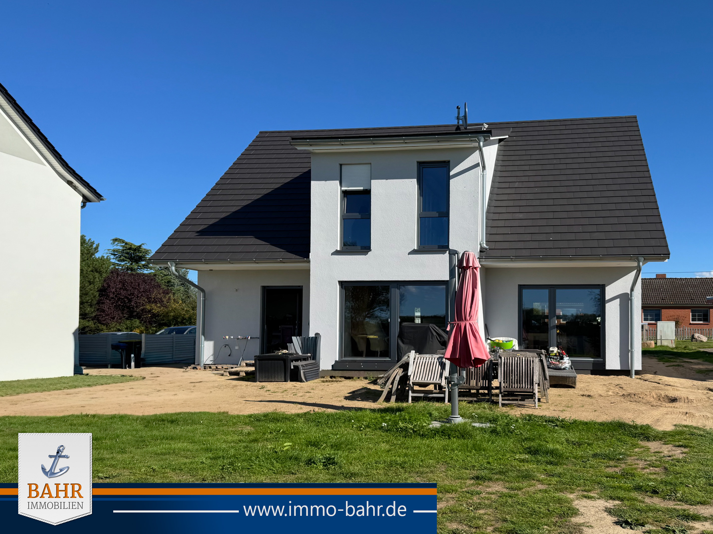 TOP: Energieeffizienter Neubau in idyllischer Küstenlandschaft!