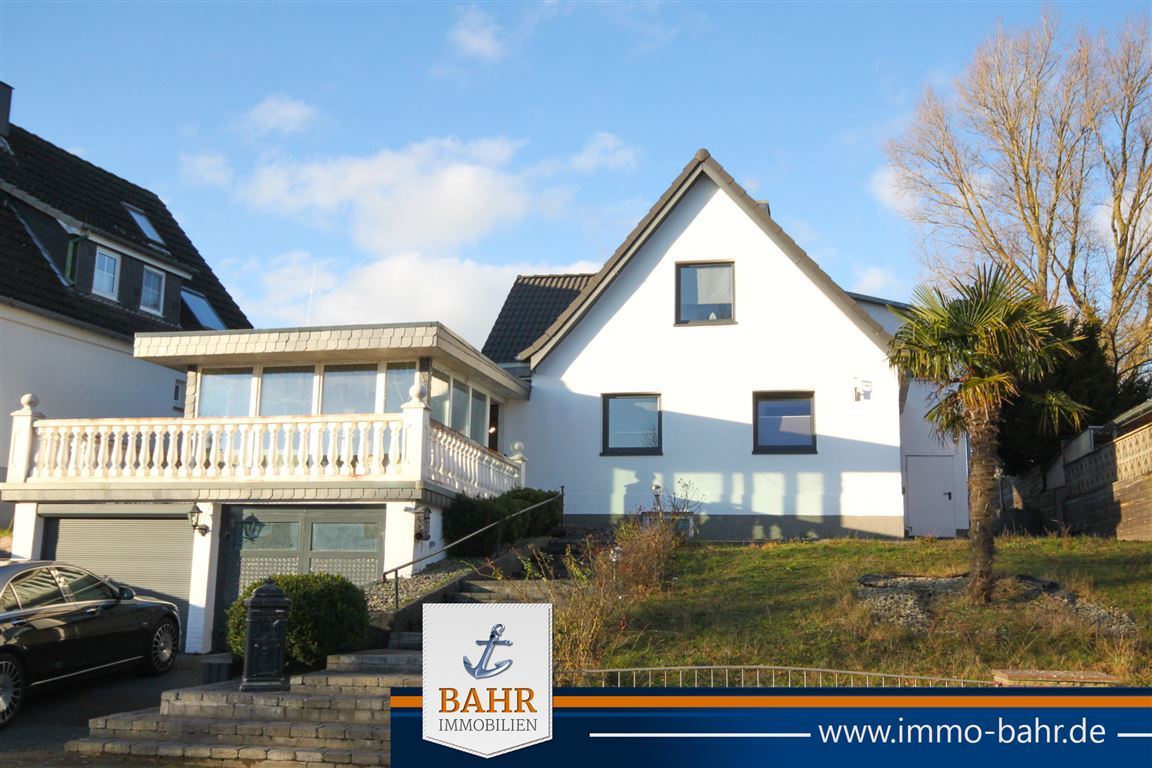 Ihr neues Zuhause in beliebter Nachbarschaft! EFH plus Bungalow und Garage...